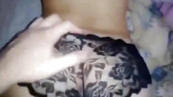 امرأة سمراء قذرة عاهرة xnxx مترجم مدبلج مع الثدي وهمية تحصل مارس الجنس تيفاني تايلر في وضع الكلب