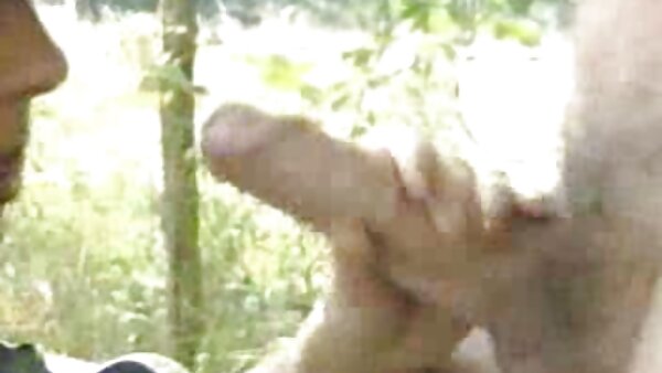 وانتون طويلة الشعر سمراء يعطي اللسان deepthroat سكسمدبلج إلى المتأنق الصينية أثار
