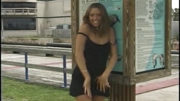 الحسية سمراء الجمال ساني ليون يلامس لها كبير الثدي وحلق كس xnxx مدبلج