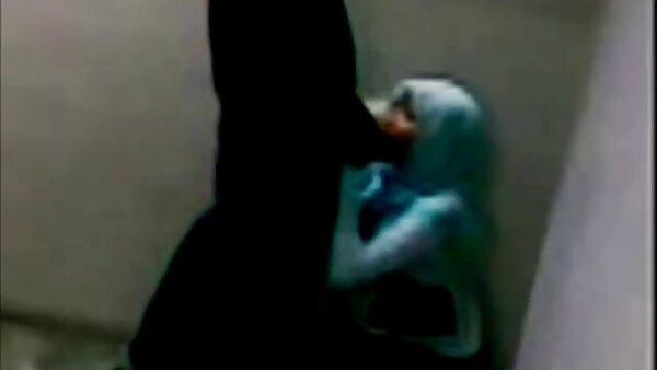 الشعر القصير أحمر الشعر المغري في جوارب سوداء يحصل على العضو التناسلي النسوي لها شعر يمسح افلام سكس مدبلجة للعربية
