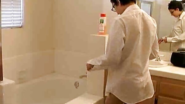 بعد اللعنة الثابت في وضعية جانبية مقاطع سكس مدبلج ، تحصل مارس الجنس مجرفة اللاتينية juggy في وضع الكلب