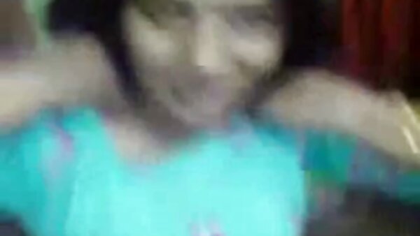 امرأة سمراء الفاتنة يحصل مارس الجنس سيكس مدبلج الفم بجد وعميق