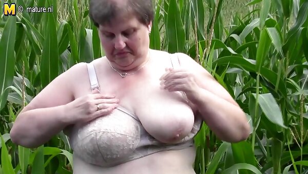 دسار اختبار محرك امرأة سمراء شابة ومثير مع الحمار مواقع سكس مدبلج لطيفة
